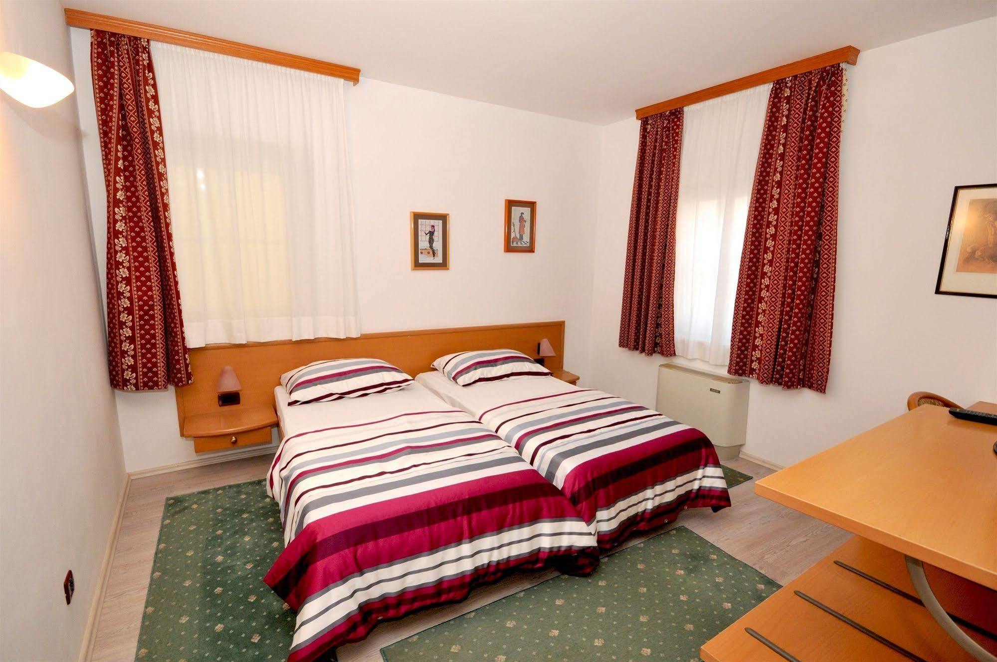 Fontana Hotel 3*